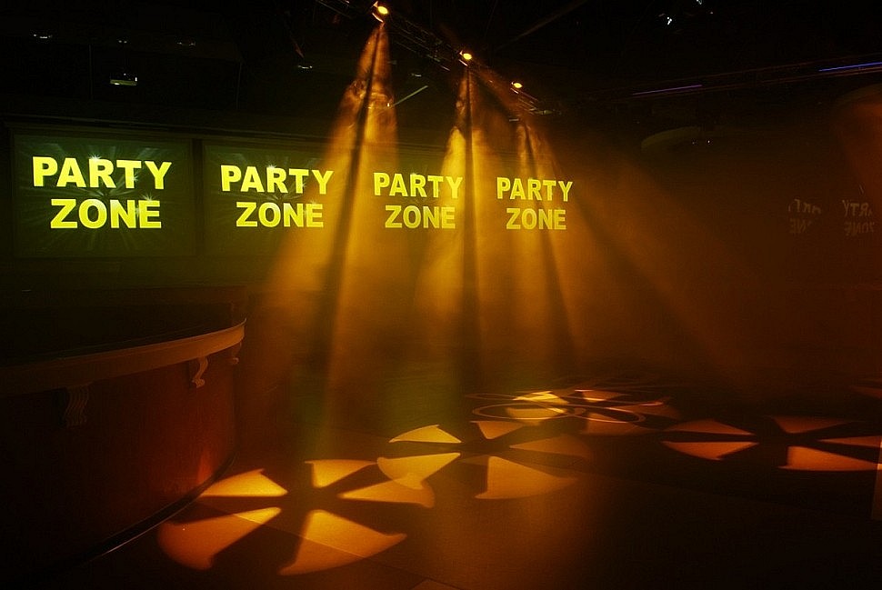 Клуб “Party zone”